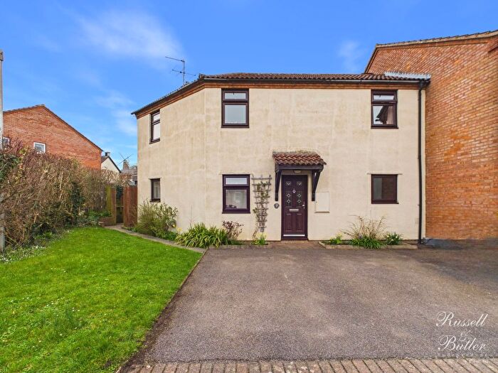 3 Bedroom End Terrace House For Sale In White Hart Field, Quainton, Buckinghamshire, HP22