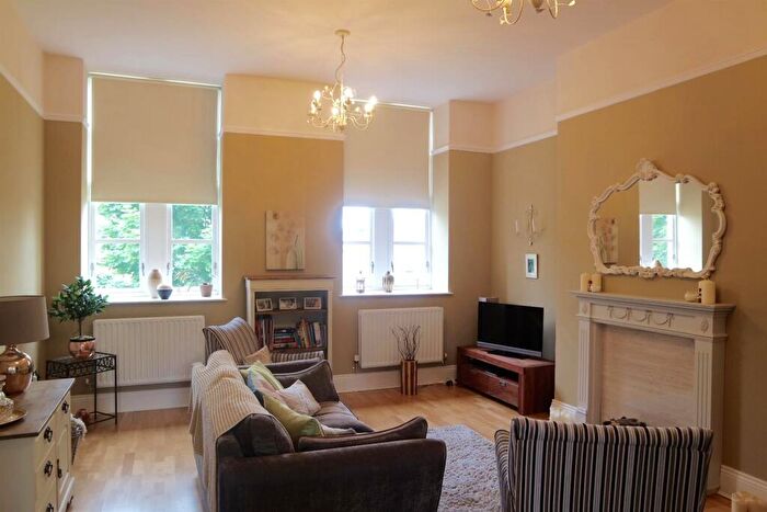 2 Bedroom Apartment To Rent In Alexandra Gardens, Nether Edge, S11