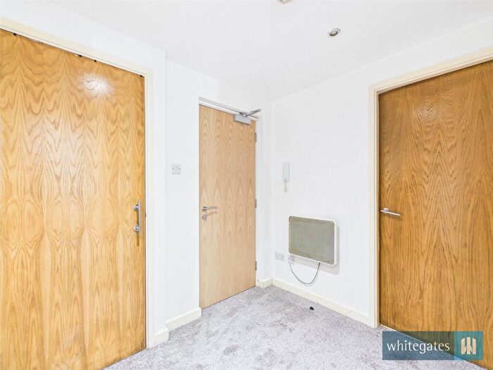 2 Bedroom Apartment To Rent In Ivebridge House, Market Street, Bradford, West Yorkshire, BD1