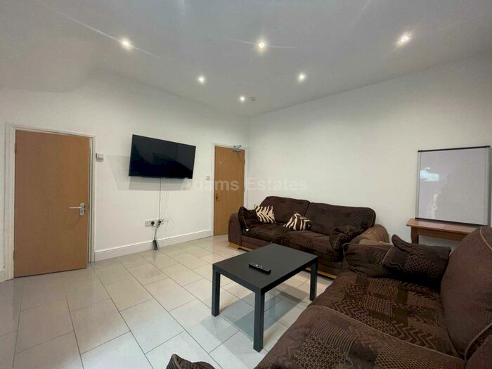 7 Bedroom Terraced House To Rent In Donnington Road, Reading, RG1