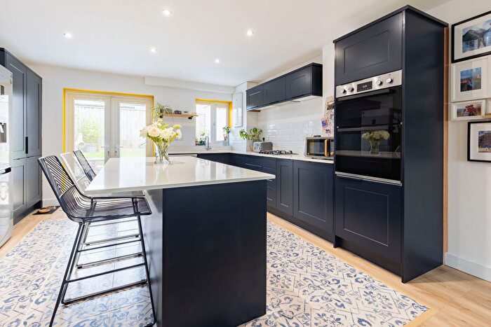 3 Bedroom End Terrace House For Sale In Woodfield Close, Exmouth, EX8