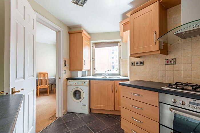 2 Bedroom Flat To Rent In L – East Parkside, Edinburgh, EH16