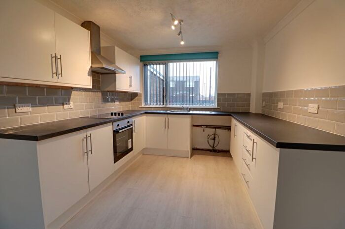 3 Bedroom Terraced House To Rent In Dalwood Close, Hull, HU7