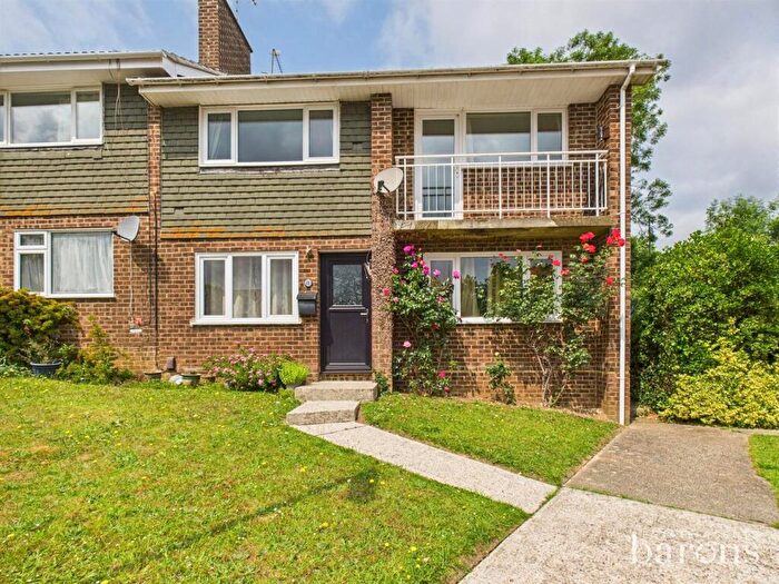 2 Bedroom Maisonette For Sale In Bliss Close, Basingstoke, Hampshire, RG22