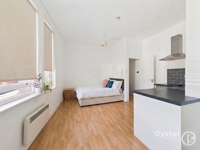 Studio To Rent In Fairfax Mansions, Finchley Road, NW3
