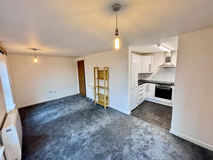 2 Bedroom Flat To Rent In The Gatehouse, Nottingham, NG1