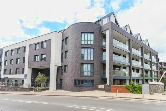 2 Bedroom Flat For Sale In Bentinck Road, West Drayton, UB7