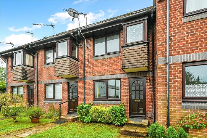 1 Bedroom Flat To Rent In Meon Close, Petersfield, Hampshire, GU32