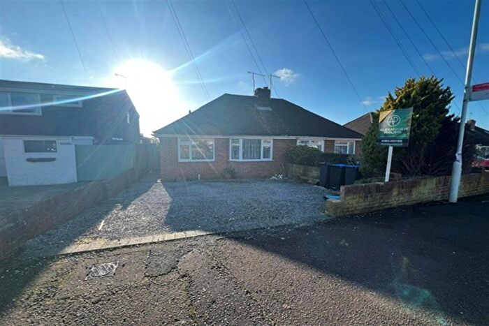 2 Bedroom Bungalow For Sale In Cheviot Road, Worthing, BN13