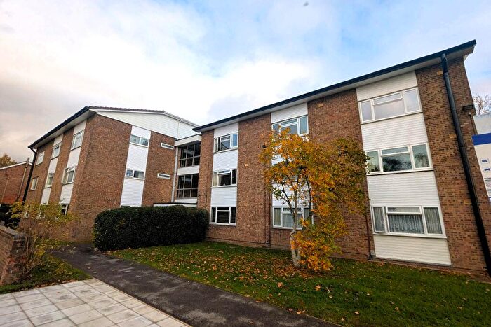 1 Bedroom Flat To Rent In Romsey Tavistock Close Unfurnished, SO51