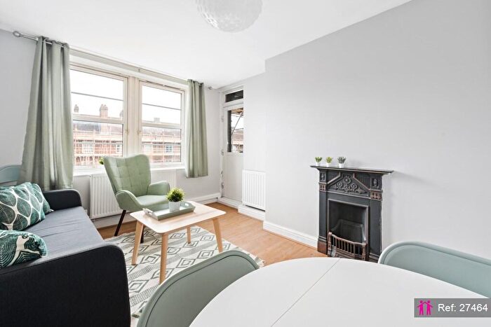 3 Bedroom Apartment To Rent In Kinglake Estate, London, SE17