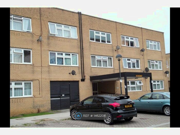 2 Bedroom Flat To Rent In North Ninth Street, Milton Keynes, MK9