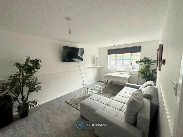 1 Bedroom Flat To Rent In Stainsbury Street, London, E2
