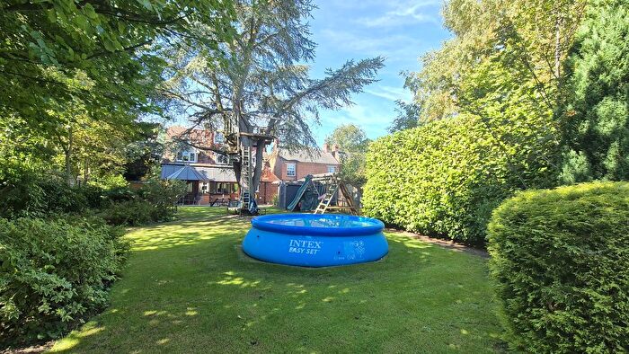 5 Bedroom Detached House For Sale In Marton Road, Long Itchington, CV47