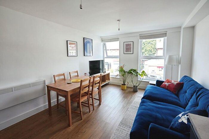 2 Bedroom Property For Sale In , Palatine Road, M22