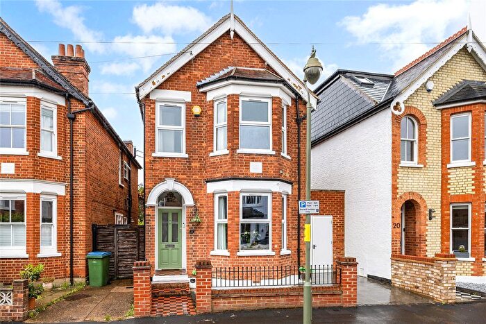 4 Bedroom Detached House To Rent In Oakdale Road, Weybridge, Surrey, KT13