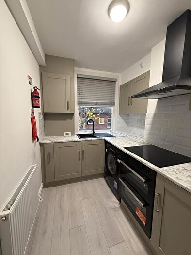 2 Bedroom Flat To Rent In Bedroom Luxury Apartment, Birkin Avenue, NG7