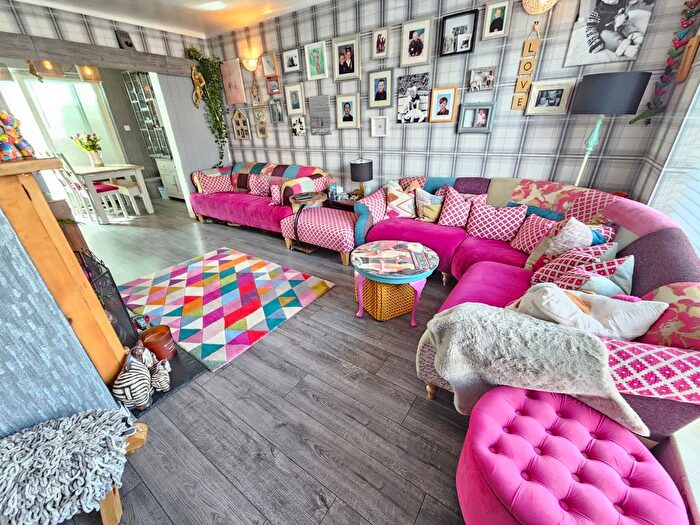 5 Bedroom Semi Detached House For Sale In Cherington Close, Manchester, M23