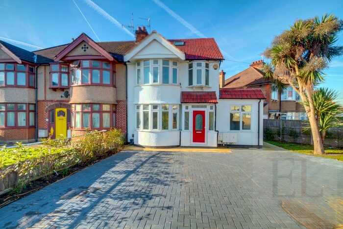 3 Bedroom Maisonette To Rent In Flat 1, Balmoral Road, Harrow, Greater London HA2