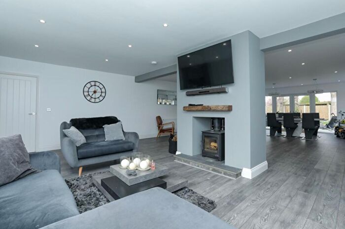 4 Bedroom Detached House For Sale In The Paddocks, Broadstairs, CT10