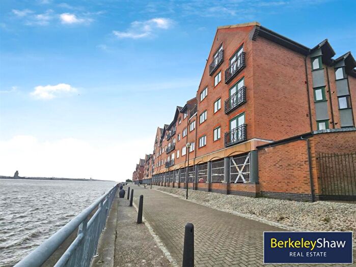 2 Bedroom Flat To Rent In South Ferry Quay, Liverpool, L3