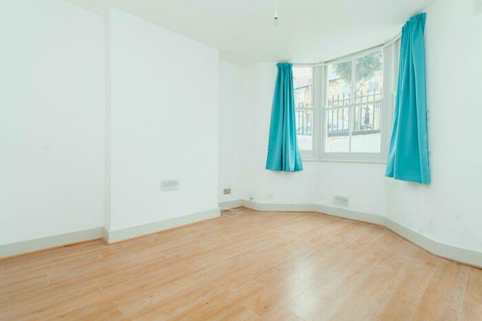 1 Bedroom Flat To Rent In Mabley Street, London, E9