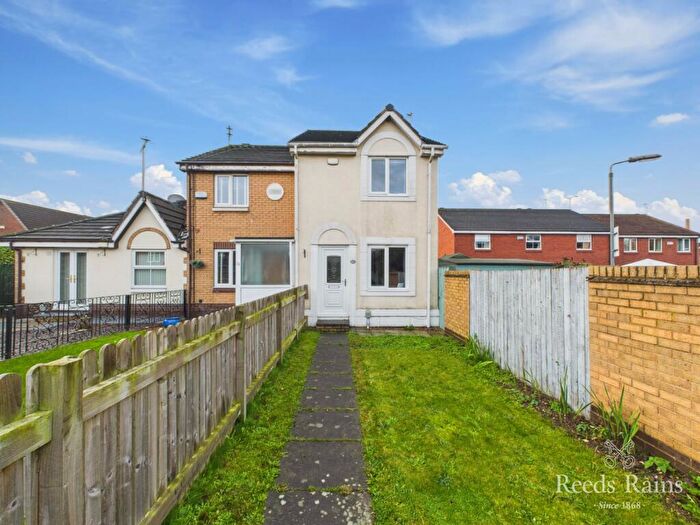 2 Bedroom End Of Terrace House For Sale In Mallyan Close, Hull, East Riding Of Yorkshire, HU8