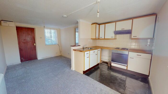 1 Bedroom Flat To Rent In Longacre Road, Carmarthen, Carmarthenshire, SA31