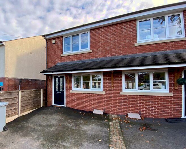 2 Bedroom Semi-Detached House To Rent In Parson Street, Congleton, CW12