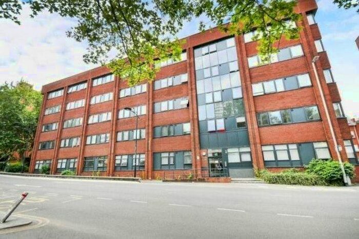 1 Bedroom Flat To Rent In Farnsby Street, Swindon, SN1