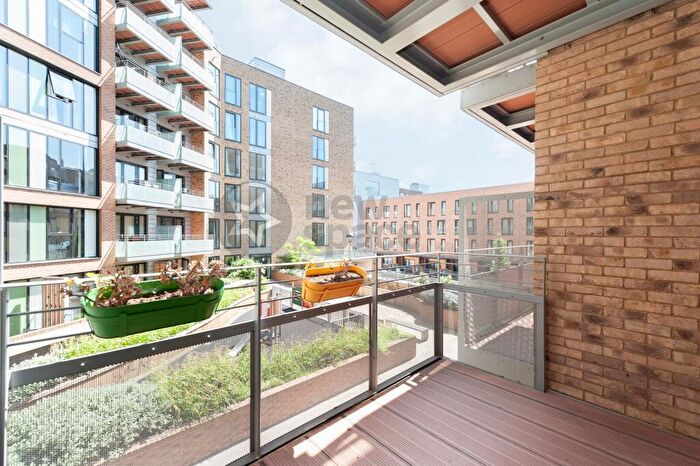 2 Bedroom Flat To Rent In North Mill Apartments, Lovelace Street, London, E8