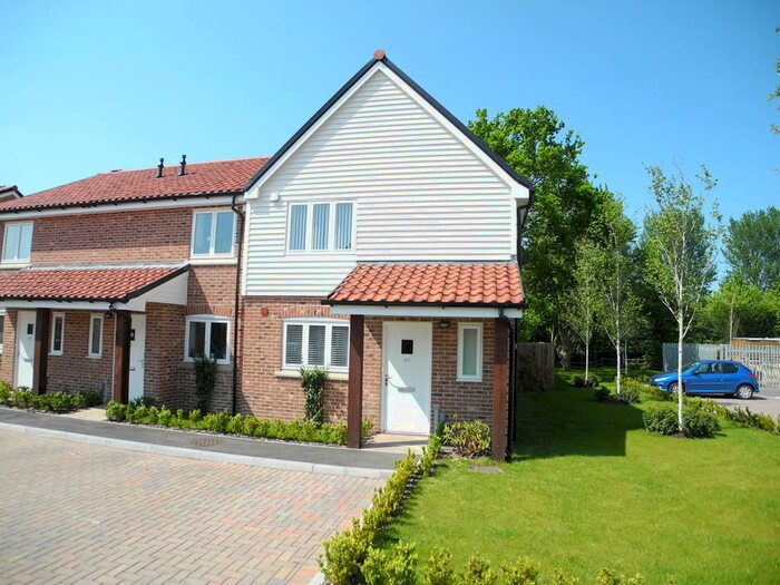 3 Bedroom Semi-Detached House To Rent In Waterside Drive, Ditchingham, NR35