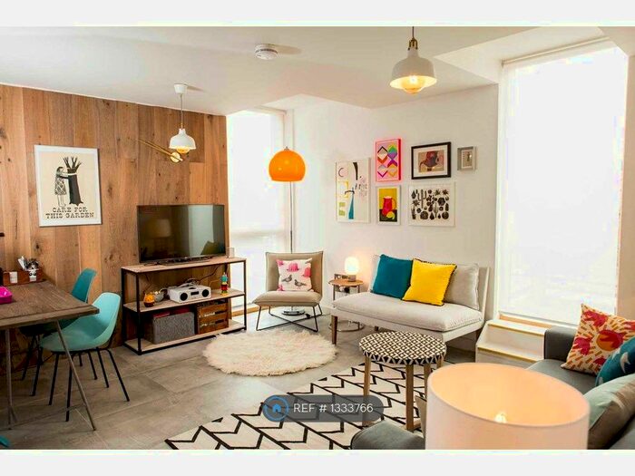 2 Bedroom Flat To Rent In The Design House, Manchester, M4