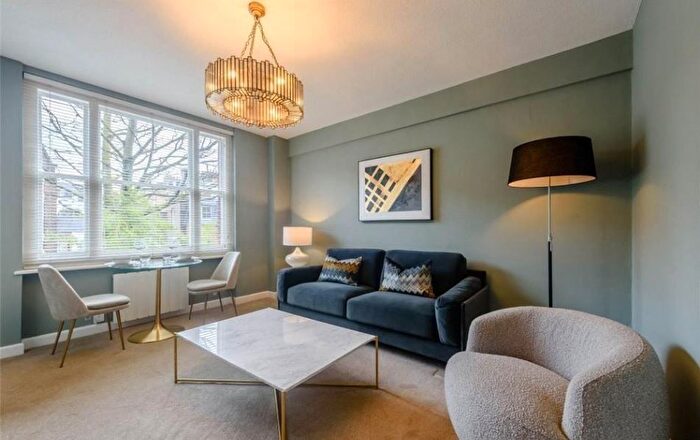 1 Bedroom Flat To Rent In Hill Street, London, W1J