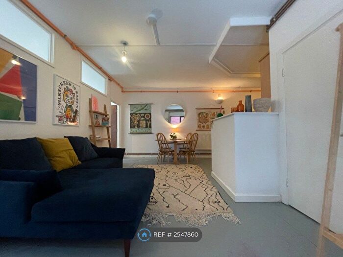 2 Bedroom Flat To Rent In Enterprise House, London, E9