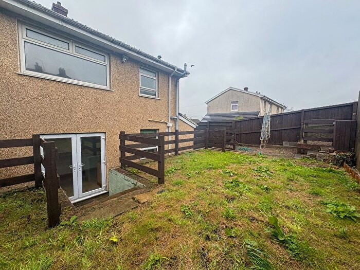 3 Bedroom Semi-Detached House To Rent In Capel Newydd Avenue, Blaenavon, Pontypool, NP4