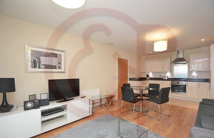 2 Bedroom Flat To Rent In Glenthorne Road, Hammersmith, W6