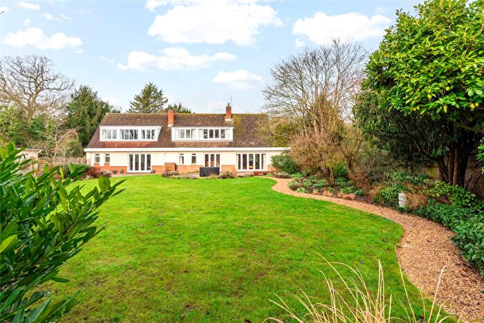 6 Bedroom Detached House For Sale In Church End, Kempston, Bedfordshire, MK43