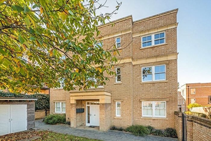 2 Bedroom Flat For Sale In Chambers Park Hill, West Wimbledon, SW20