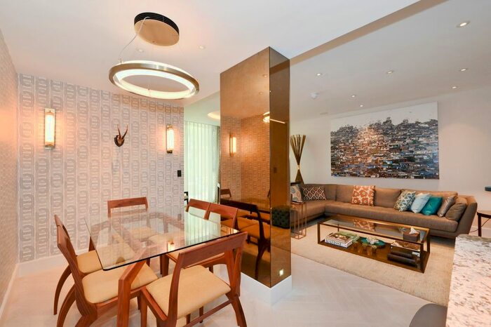 2 Bedroom Mews For Sale In The Knightsbrige Apartments, SW7