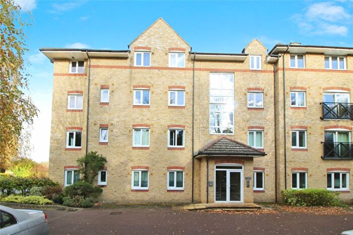 2 Bedroom Flat For Sale In Hardings Close, Hemel Hempstead, Hertfordshire, HP3