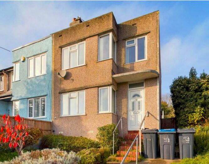 4 Bedroom End Of Terrace House To Rent In Addington Road, South Croydon, CR2