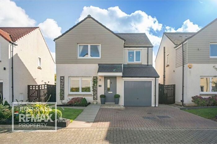 4 Bedroom Detached House For Sale In Sheil Lane, East Calder, EH53
