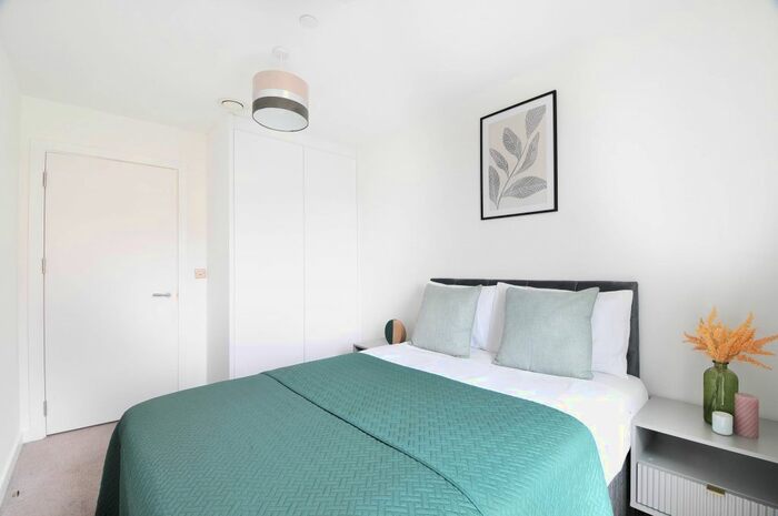 2 Bedroom Flat To Rent In Middlewood Street, Salford, M5