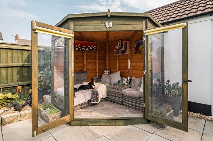 2 Bedroom Bungalow For Sale In Westcliff Road, Portland, DT5