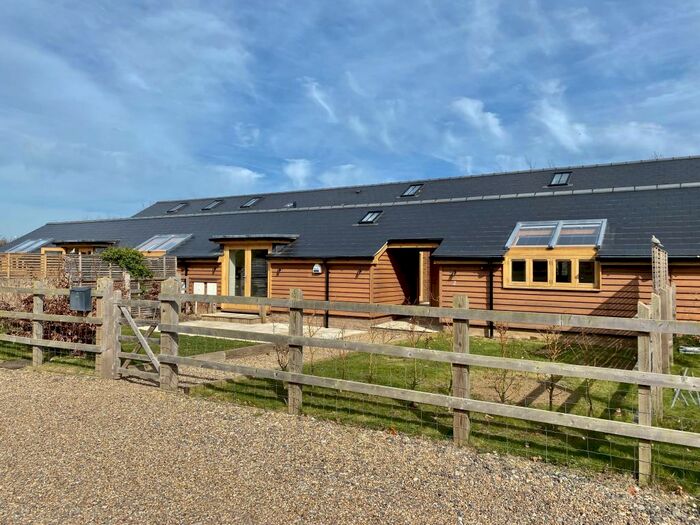4 Bedroom Barn Conversion To Rent In Birchington, CT7