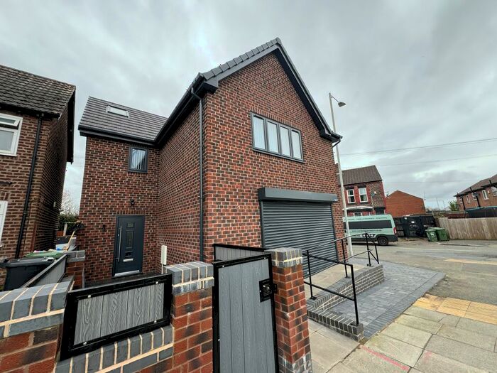 2 Bedroom Maisonette To Rent In Price Street, Birkenhead, CH41