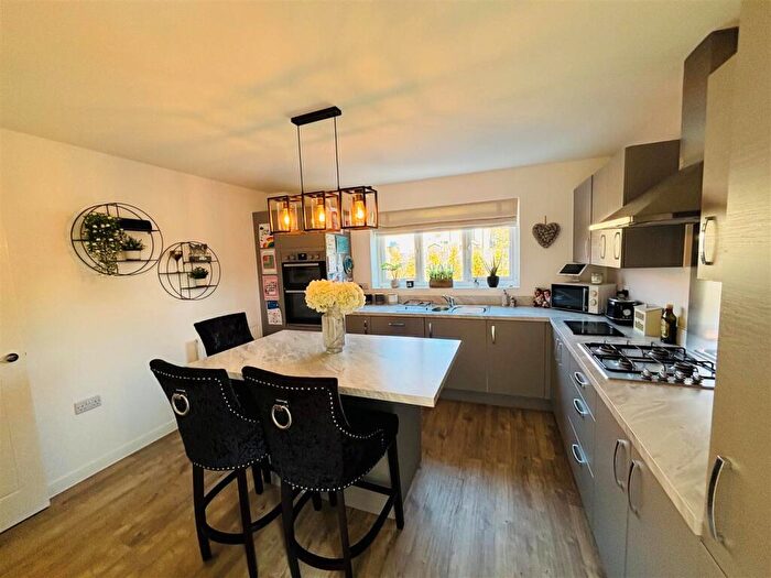 4 Bedroom Detached House For Sale In Telford Drive, Melksham, SN12