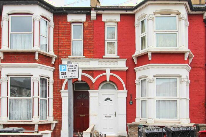 Studio To Rent In Cranbrook Park, Wood Green, N22