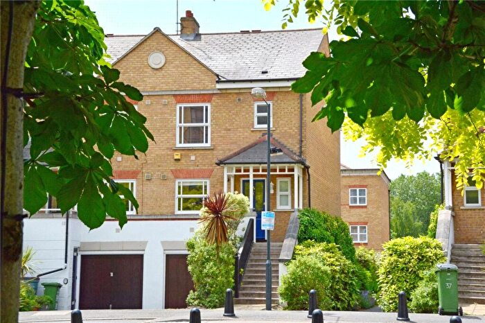 4 Bedroom End Of Terrace House To Rent In Glaisher Street, Greenwich, London, SE8